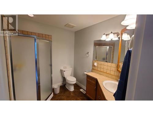 1092 Rockcliffe Road, Oliver, BC - Indoor Photo Showing Bathroom