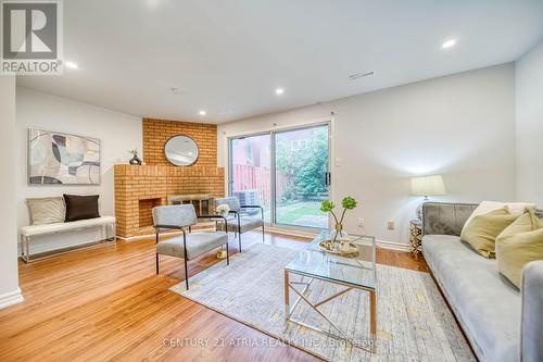 11 Bards Walkway, Toronto (Pleasant View), ON - Indoor Photo Showing Living Room