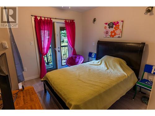 8323 Trans Canada Highway W, Revelstoke, BC - Indoor Photo Showing Bedroom