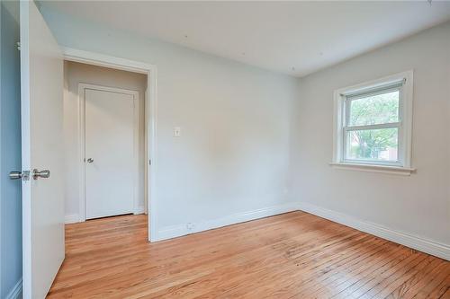 120 Cameron Avenue S, Hamilton, ON - Indoor Photo Showing Other Room