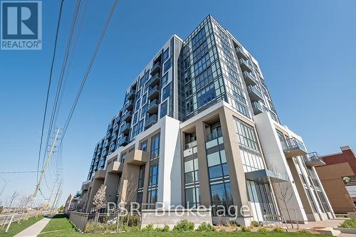 812 - 509 Dundas Street W, Oakville, ON - Outdoor