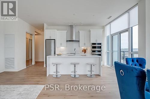 812 - 509 Dundas Street W, Oakville, ON - Indoor Photo Showing Kitchen With Stainless Steel Kitchen With Upgraded Kitchen