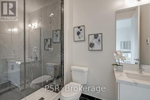 812 - 509 Dundas Street W, Oakville, ON - Indoor Photo Showing Bathroom