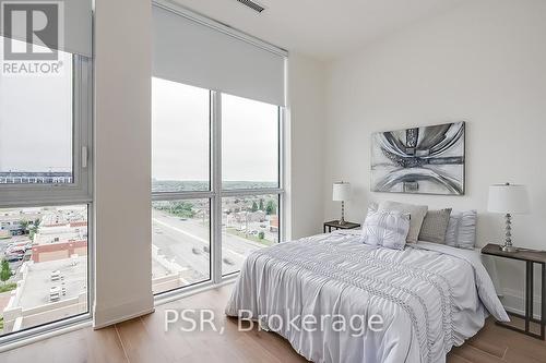 812 - 509 Dundas Street W, Oakville, ON - Indoor Photo Showing Bedroom