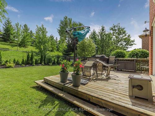 33 Prince Of Wales Dr, Barrie, ON - Outdoor