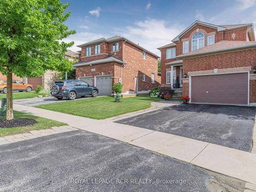 33 Prince Of Wales Dr, Barrie, ON - Outdoor