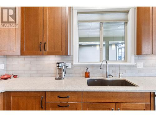 2550 Copperview Drive, Blind Bay, BC - Indoor Photo Showing Kitchen