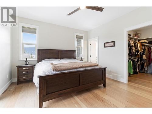 2550 Copperview Drive, Blind Bay, BC - Indoor Photo Showing Bedroom