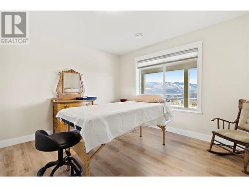 2550 Copperview Drive, Blind Bay, BC - Indoor Photo Showing Bedroom