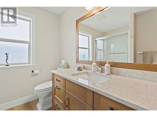 2550 Copperview Drive, Blind Bay, BC - Indoor Photo Showing Bathroom