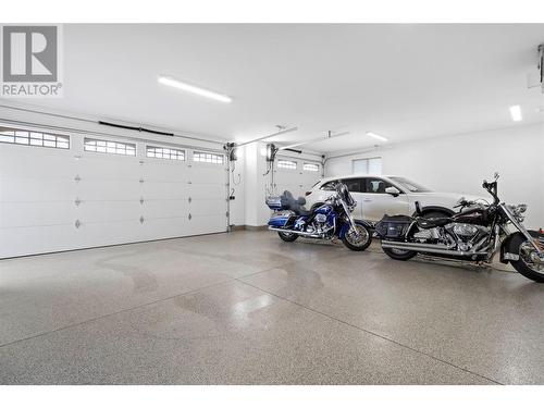 2550 Copperview Drive, Blind Bay, BC - Indoor Photo Showing Garage