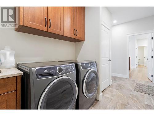 2550 Copperview Drive, Blind Bay, BC - Indoor Photo Showing Laundry Room