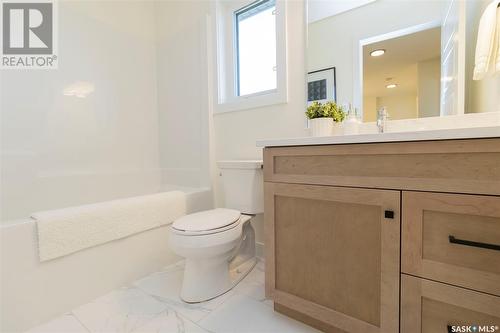 1023 Glacial Shores Common, Saskatoon, SK - Indoor Photo Showing Bathroom