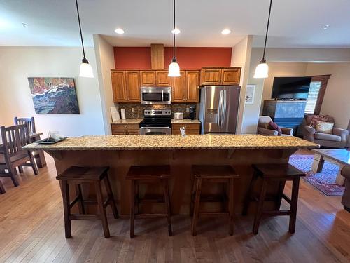 1 - 1301 Gerry Sorensen Way, Kimberley, BC - Indoor Photo Showing Kitchen With Upgraded Kitchen