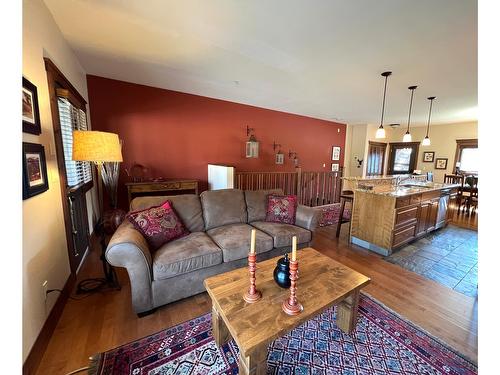 1 - 1301 Gerry Sorensen Way, Kimberley, BC - Indoor Photo Showing Living Room