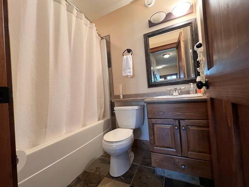 1 - 1301 Gerry Sorensen Way, Kimberley, BC - Indoor Photo Showing Bathroom