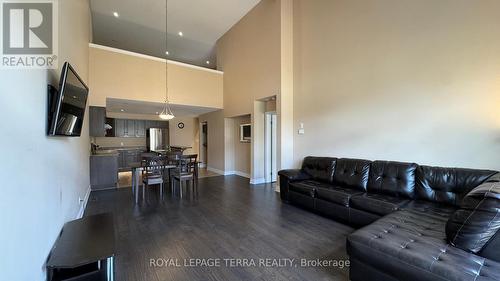 150 - 7607 Green Vista Gate, Niagara Falls, ON - Indoor Photo Showing Living Room