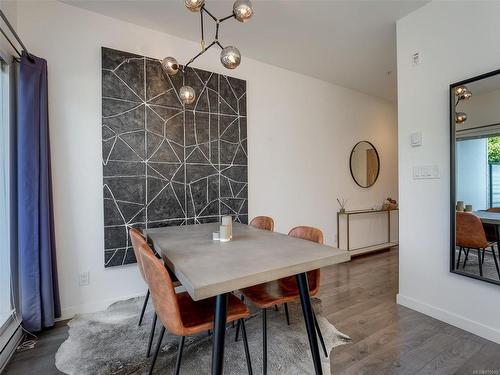 318-767 Tyee Rd, Victoria, BC - Indoor Photo Showing Dining Room