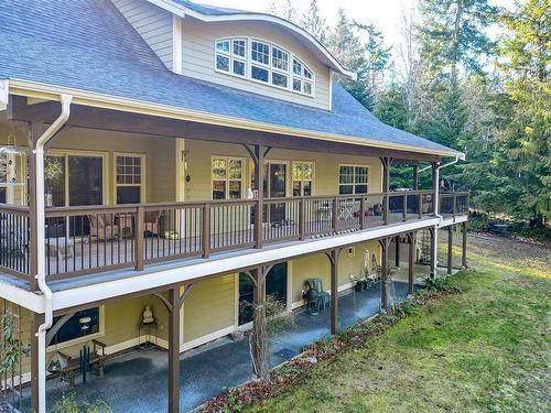 1955 Ashling Rd, Qualicum Beach, BC 