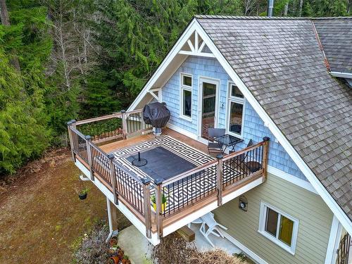 1955 Ashling Rd, Qualicum Beach, BC 