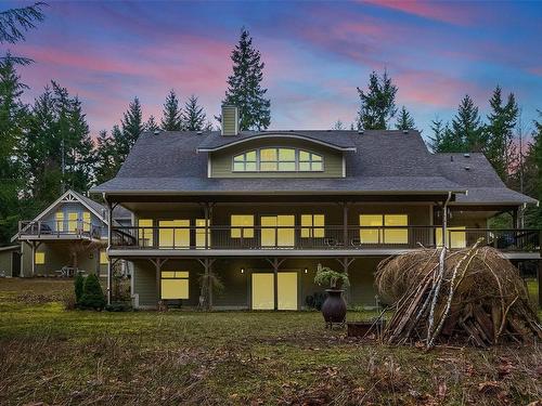 1955 Ashling Rd, Qualicum Beach, BC 