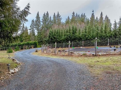 1955 Ashling Rd, Qualicum Beach, BC 