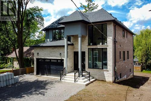 653 Mohawk Road, Hamilton (Ancaster), ON - Outdoor