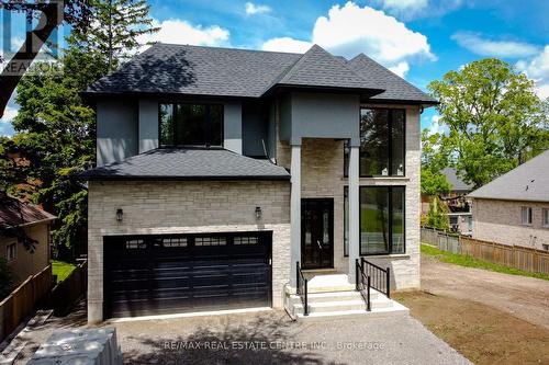 653 Mohawk Road, Hamilton (Ancaster), ON - Outdoor