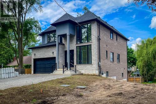 653 Mohawk Road, Hamilton (Ancaster), ON - Outdoor