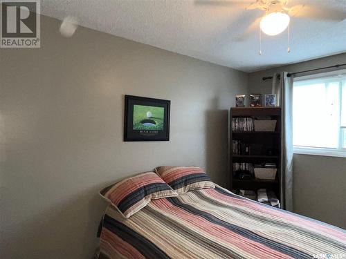 401 529 X Avenue S, Saskatoon, SK - Indoor Photo Showing Bedroom