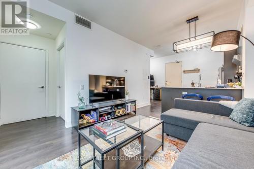 407 - 30 Roehampton Avenue, Toronto (Mount Pleasant West), ON - Indoor Photo Showing Living Room