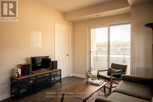 306 - 1 Neighbourhood Lane, Toronto (Stonegate-Queensway), ON - Indoor Photo Showing Living Room