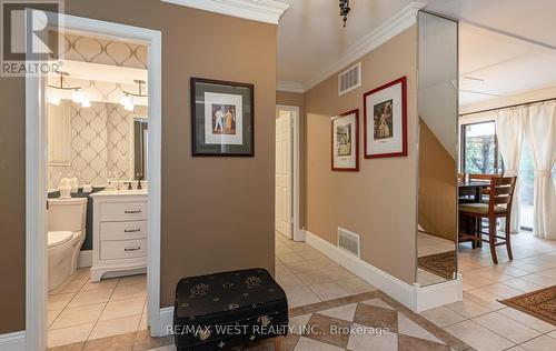 12 Axminster Road, Brampton (Snelgrove), ON - Indoor