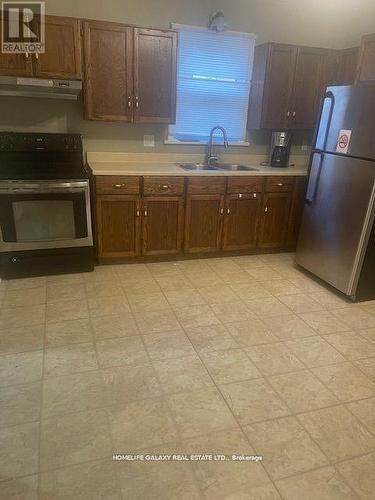 4120 Acheson Avenue, Niagara Falls, ON - Indoor Photo Showing Kitchen With Double Sink