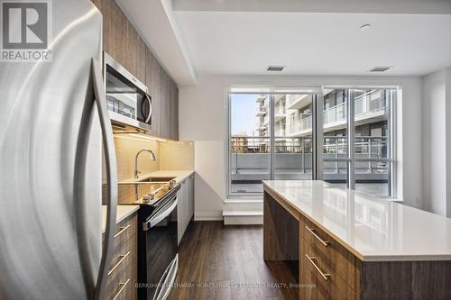 318 - 286 Main Street, Toronto (East End-Danforth), ON - Indoor Photo Showing Kitchen With Upgraded Kitchen