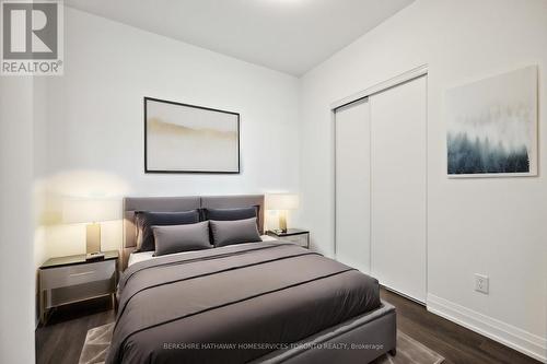 318 - 286 Main Street, Toronto (East End-Danforth), ON - Indoor Photo Showing Bedroom