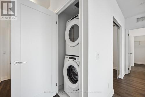 318 - 286 Main Street, Toronto (East End-Danforth), ON - Indoor Photo Showing Laundry Room