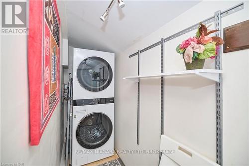 4226 Terrace Avenue, Niagara Falls, ON - Indoor Photo Showing Laundry Room