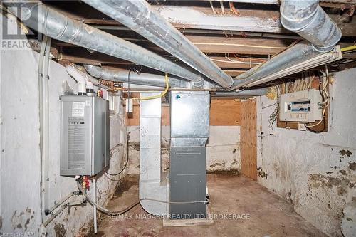 4226 Terrace Avenue, Niagara Falls, ON - Indoor Photo Showing Basement