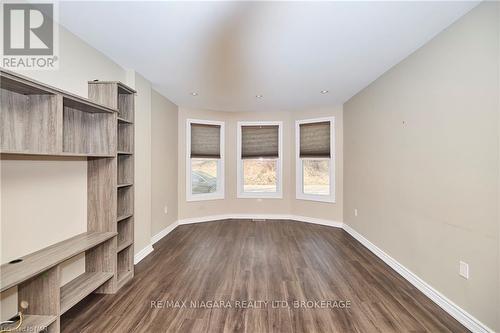 4226 Terrace Avenue, Niagara Falls, ON - Indoor Photo Showing Other Room