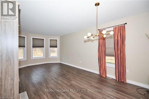 4226 Terrace Avenue, Niagara Falls, ON - Indoor Photo Showing Other Room