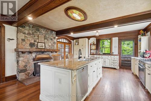 255 Delacourt Road, London, ON - Indoor Photo Showing Kitchen