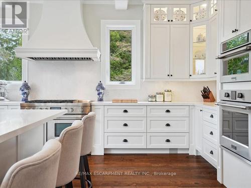 861 Kirkwall Road, Hamilton, ON - Indoor Photo Showing Kitchen