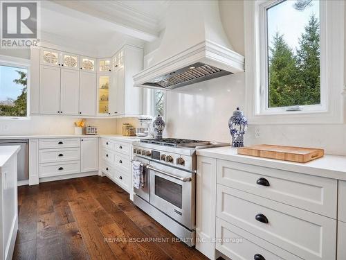 861 Kirkwall Road, Hamilton, ON - Indoor Photo Showing Kitchen With Upgraded Kitchen