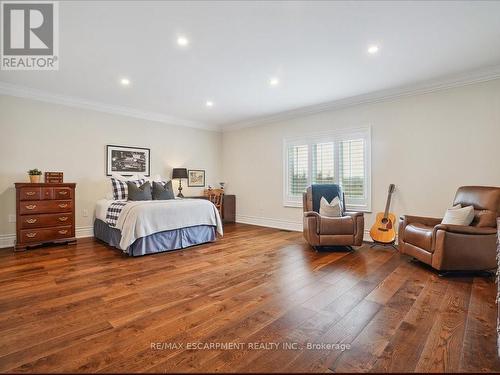 861 Kirkwall Road, Hamilton, ON - Indoor Photo Showing Bedroom