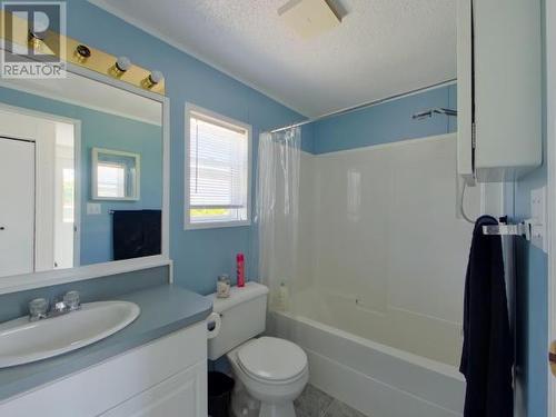 227-7575 Duncan Street, Powell River, BC - Indoor Photo Showing Bathroom