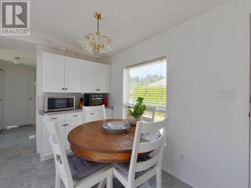 227-7575 Duncan Street, Powell River, BC - Indoor Photo Showing Dining Room