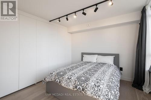 304 - 5444 Yonge Street, Toronto, ON - Indoor Photo Showing Bedroom