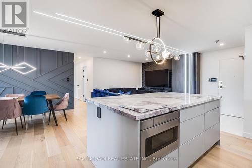 304 - 5444 Yonge Street, Toronto (Willowdale West), ON - Indoor Photo Showing Kitchen