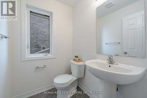 3939 Lodi Road, Burlington (Alton), ON - Indoor Photo Showing Bathroom